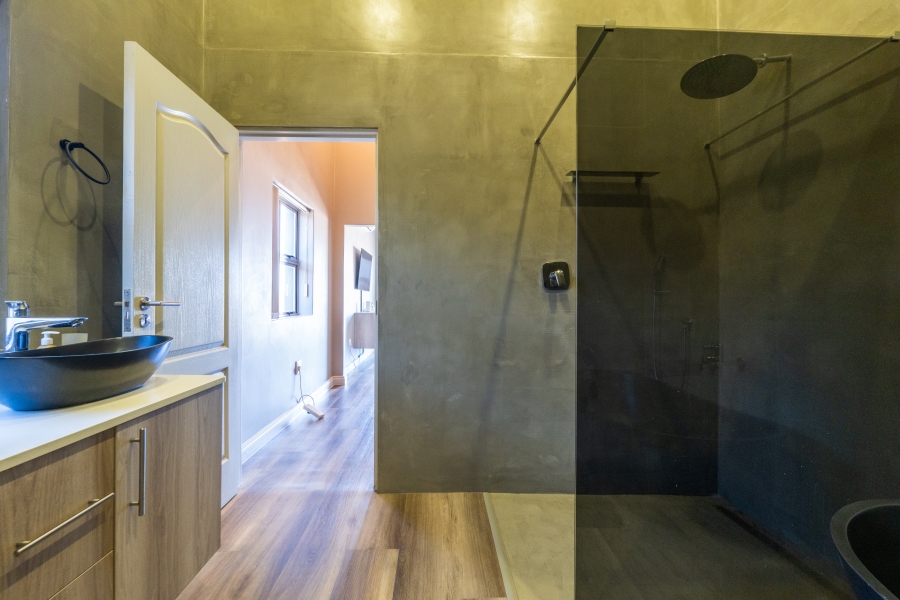 4 Bedroom Property for Sale in Monte Christo Western Cape